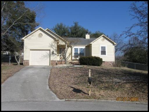 Affordable Farragut one level with large yard for only $149,900.